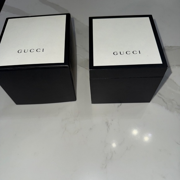 Gucci Quartz b timeless watch - Picture 11 of 11